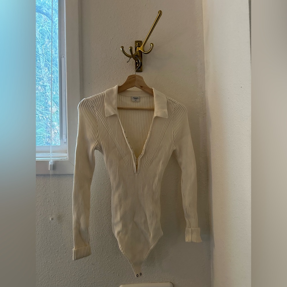 Abercrombie & Fitch Cream Ribbed Collared Top